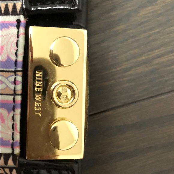 Large Nine West Clutch - Picture 2 of 6